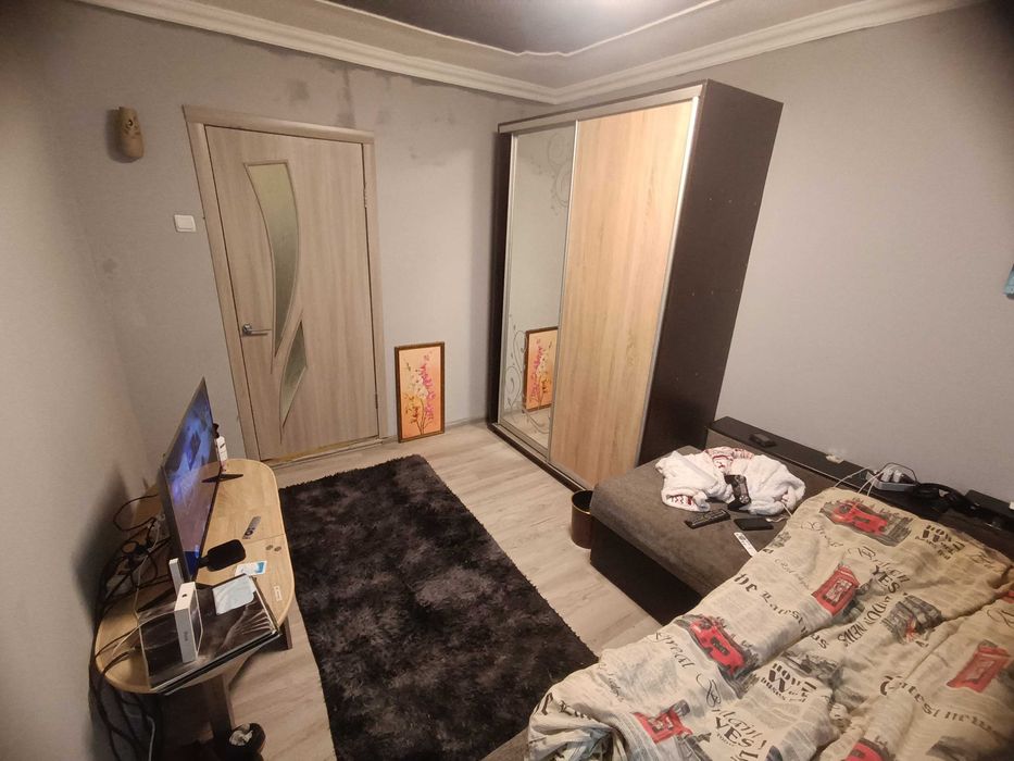 3 кімнатна квартира 60 кв.м. на 1 поверсі, житловий стан (район АТБ)!