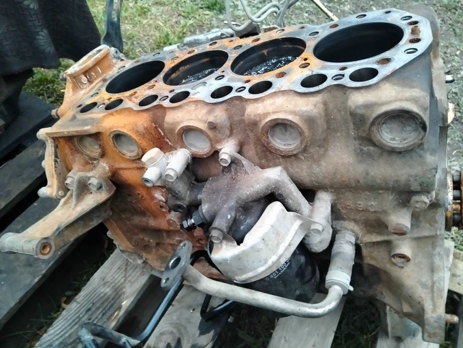Двигун NISSAN TERRANO 2. 2.7TDI. по детально блок ГБЦ