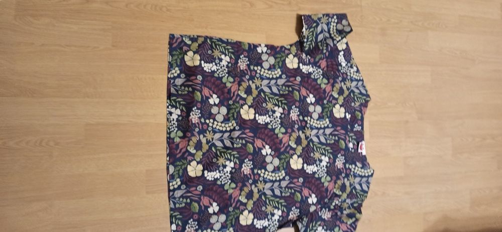 Bluzka damska bluzeczka 46