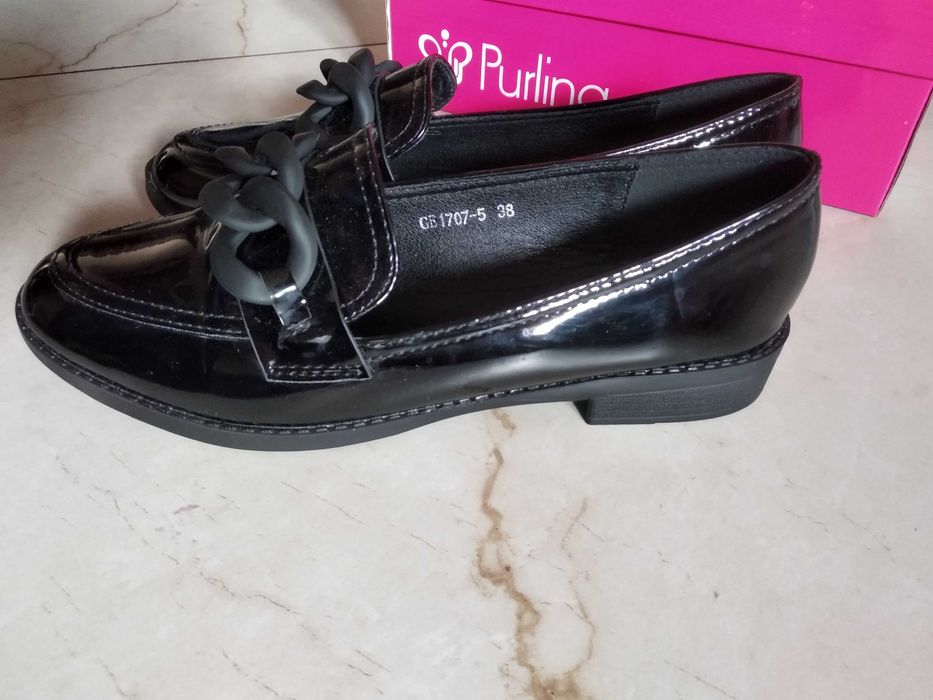 Buty lakierkowane damskie