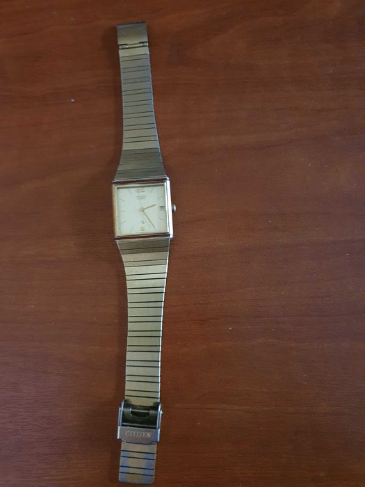 Продам часы женские СТАРИННЫЕ Япония работающие,