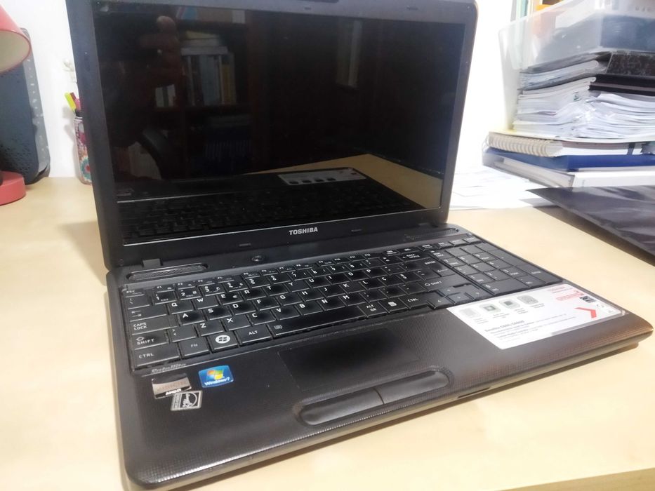Portátil Toshiba satellite C660D-1C7