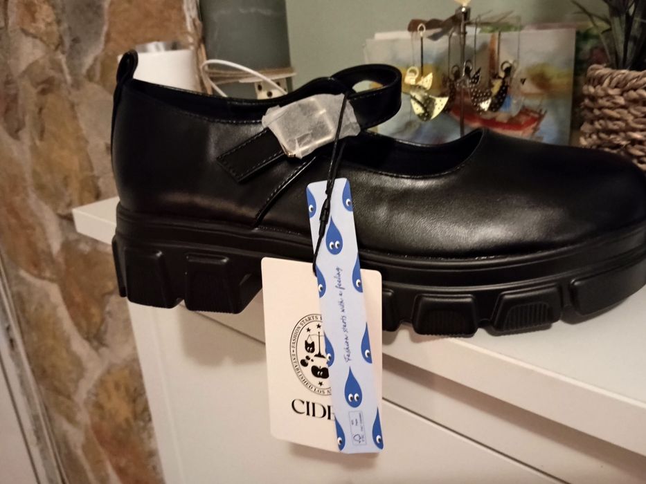 Sapatos Mary Jane Lindíssimos! Baixa de preço !