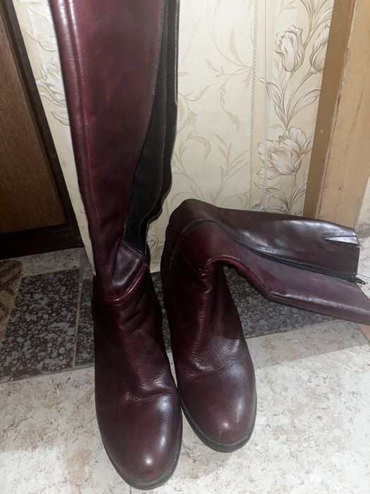 Кожаные сапоги женские