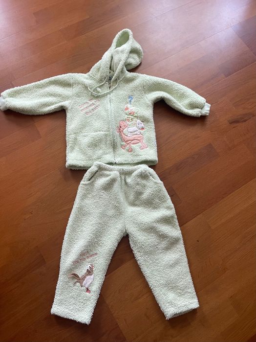Костюм флісовий на дівчинку або хлопчика 4-5 років