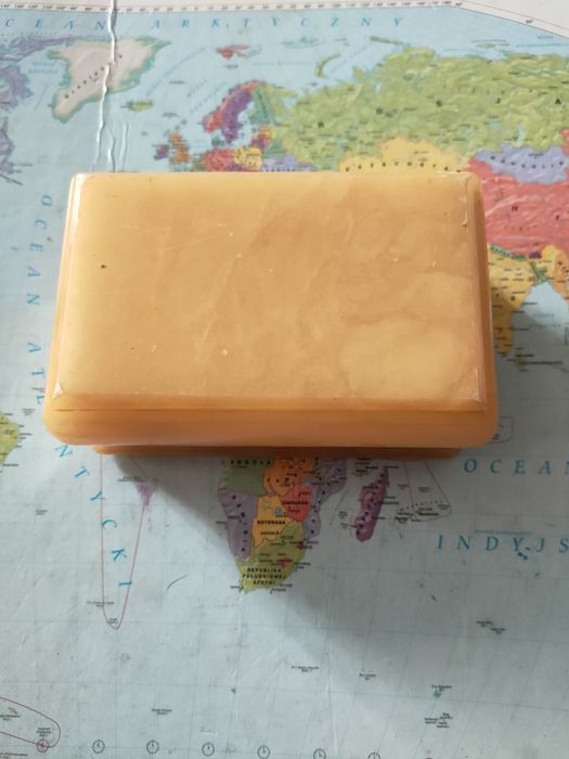 Piękna szkatułka z alabastru wlochy