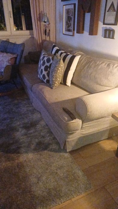 Sofá 4 lugares ,Bom estado