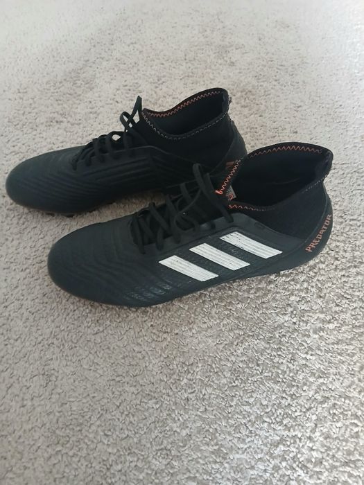Adidas Predator - tamanho 47,5