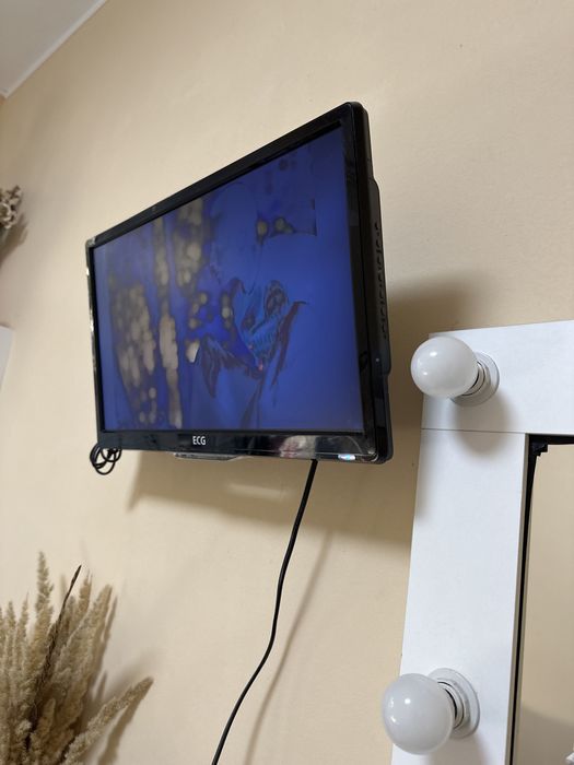 Телевизор ECG “19”