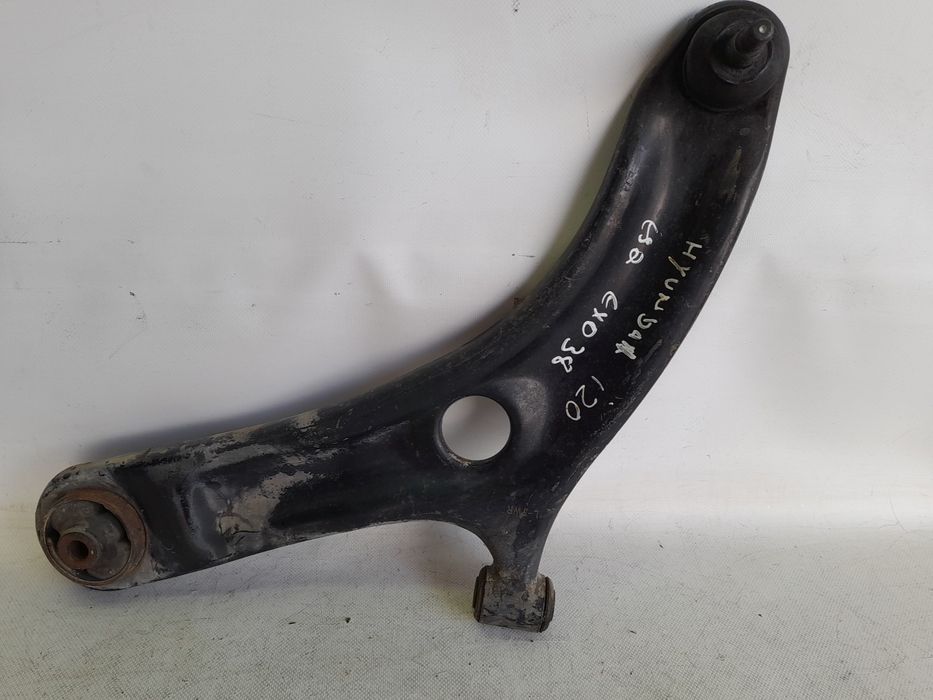 Braço de suspensão frente esquerdo HYUNDAI i20 (PB, PBT)