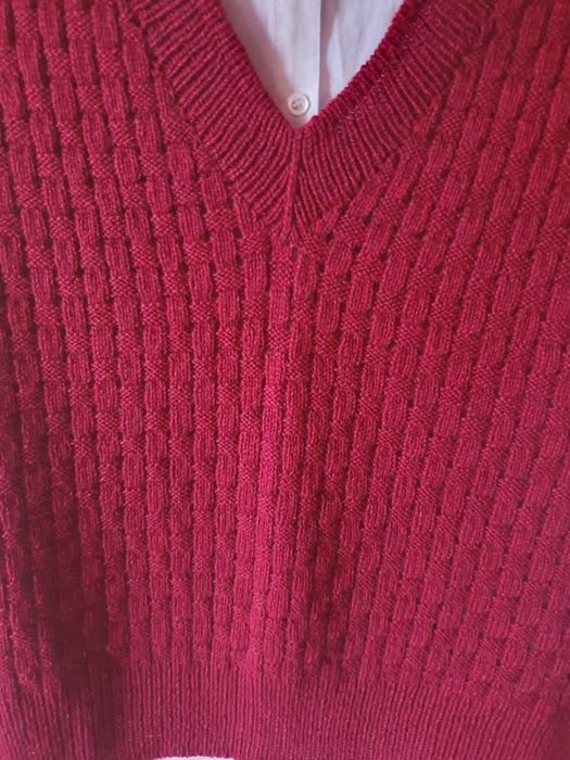 Жилет ручной вязки