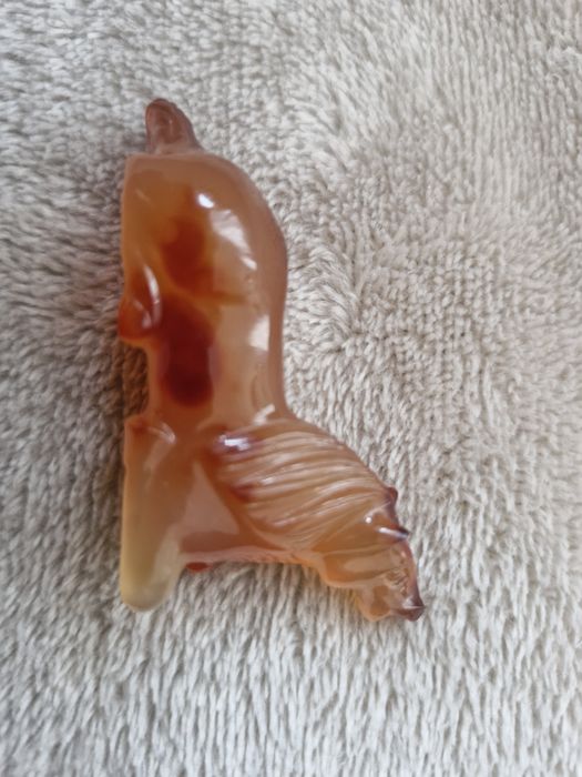 sprzedam figurkę konia..