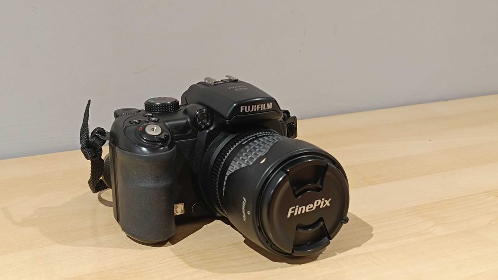 FujiFilm FinePix S9100
