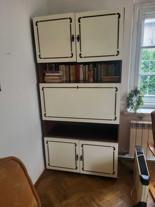 Oddam za darmo narożnik, komplet wyp, stoły, meble