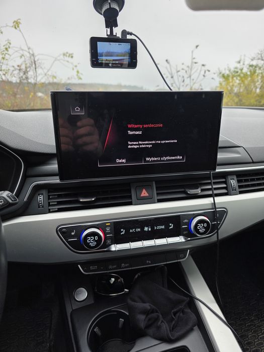 Sprzedam audi a4b9 2020rok kombi