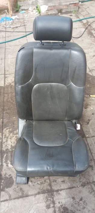 Сиденье Nissan navara