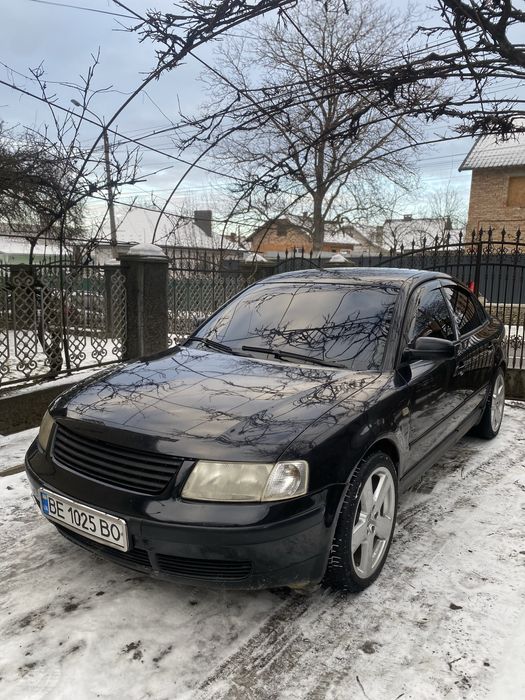 Машина на повному ходу 
Мотор добрий їде на газі і на бензині
Пічка гріє добре музика грає
По кузову нормальний 
Треба почистити салон
І поставити зимову гуму
Продається тако як є 
Номер власника є але він не виходить на звʼязок!!!
Можливий обмін
Кого цікавить дзвоніть