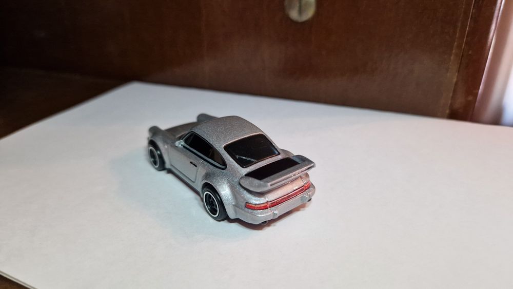 Hot Wheels Porsche 911 Carrera RS 3.8 Fast and Furious