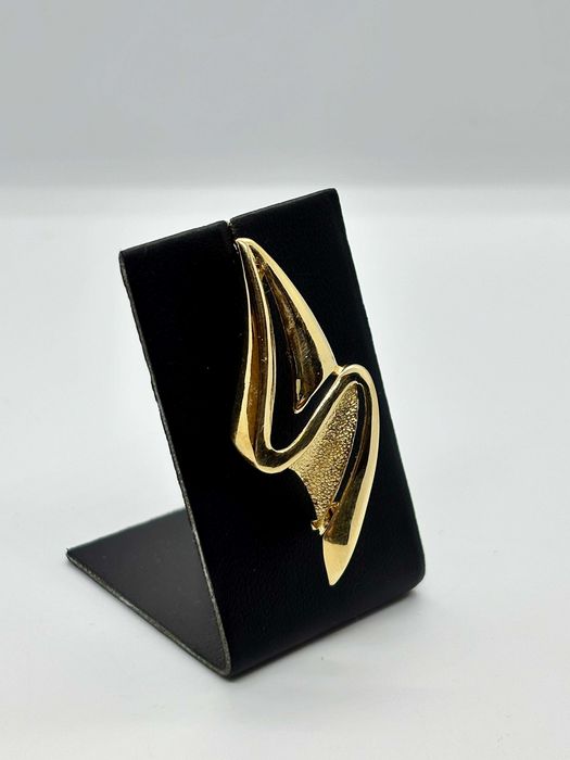 Złota broszka pr 585 4,67g