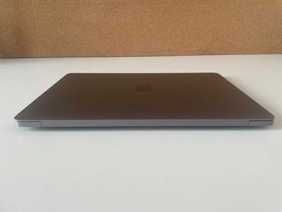 Macbook Air 13" M1 (8/256GB)