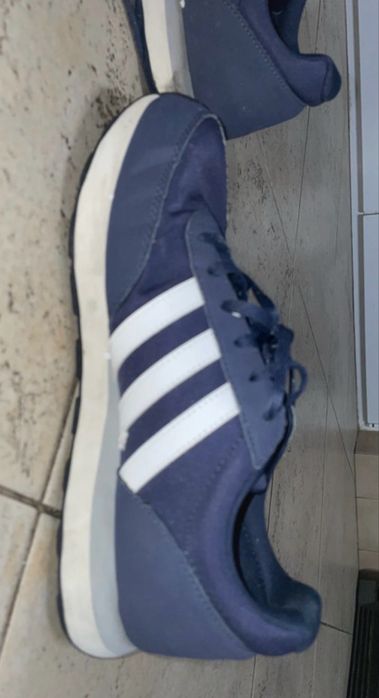 Tênis Adidas Azul e Branco