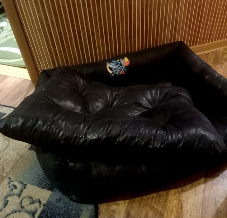 Лежак для великих собак