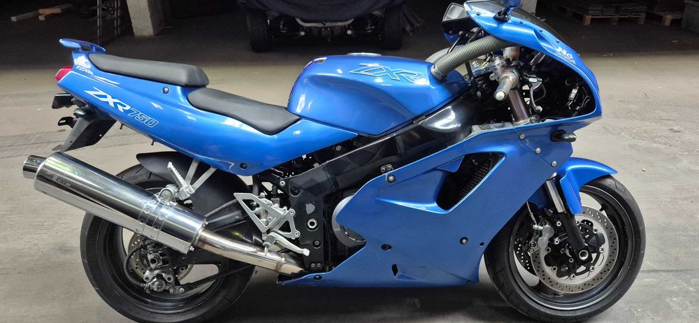Kawasaki zxr 750 J