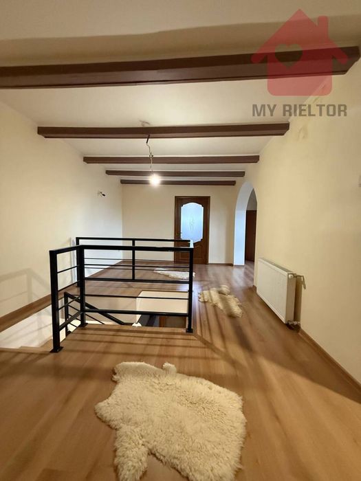 Продаж трикімнатної квартири по вул. Гвардійська