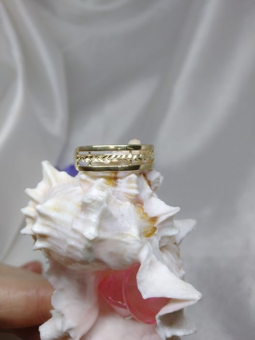 Piękny złoty pierścionek, złoto 585, r. 18