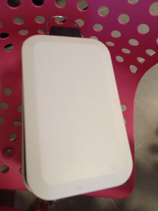 Caixote do lixo branco