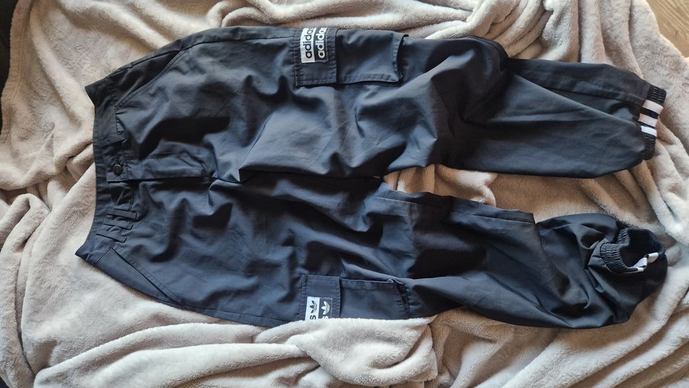 Spodnie dresowe Adidas