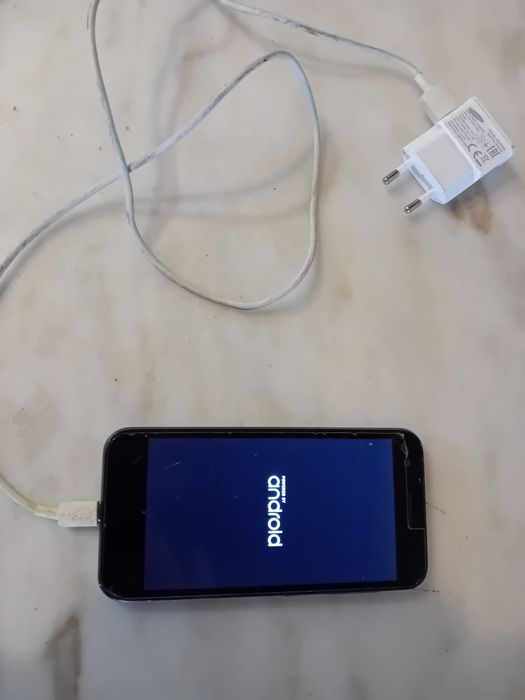 Telemóvel Vodafone VFD510