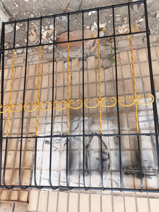 Решотки на окна.
