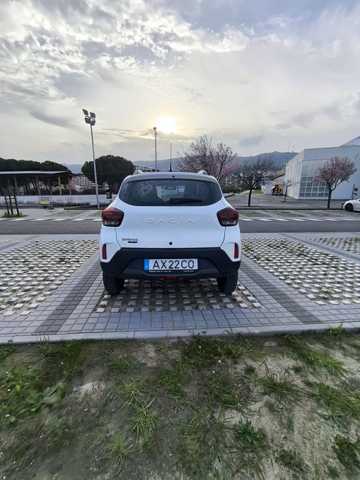 Dacia Spring Essential