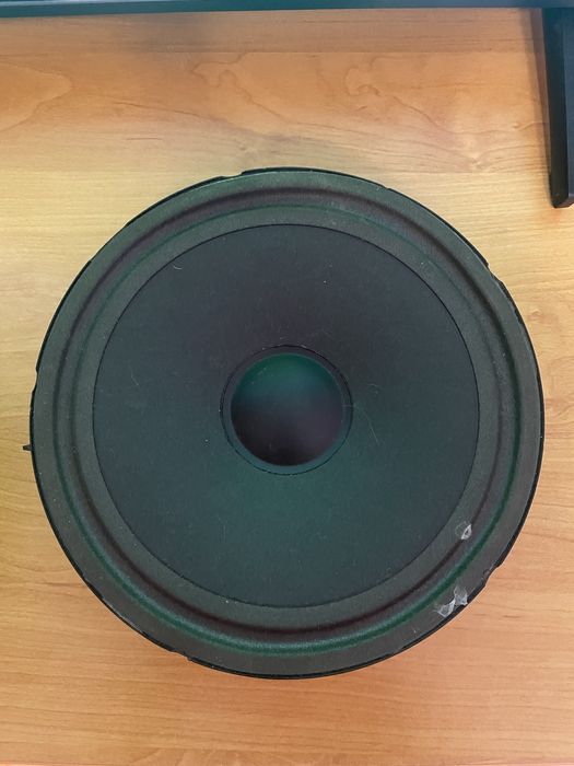 Саб в задню полку ауді