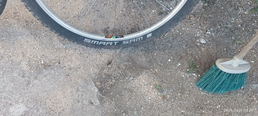 par de rodas 26 .