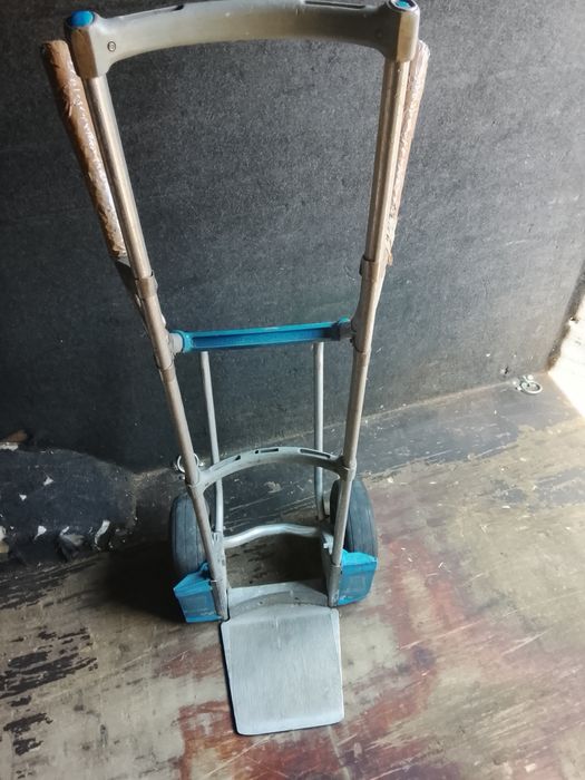 Carinho transporte armazém