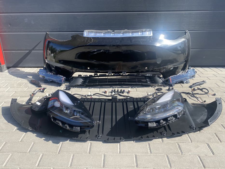 Бампер передний сборе  Tesla Model Y Model 3
