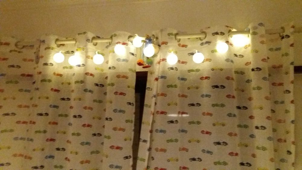 Tapete, cortinado e almofadas de criança/ jovem