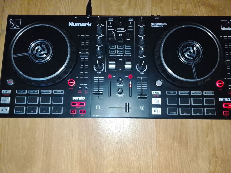 Mesa de mistura Numark