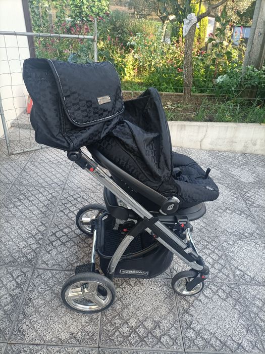 Carrinho de Bebé