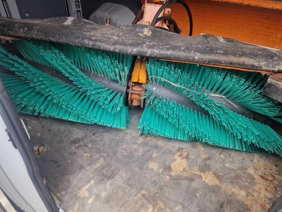 Zamiatarka hydrauliczna szczotka