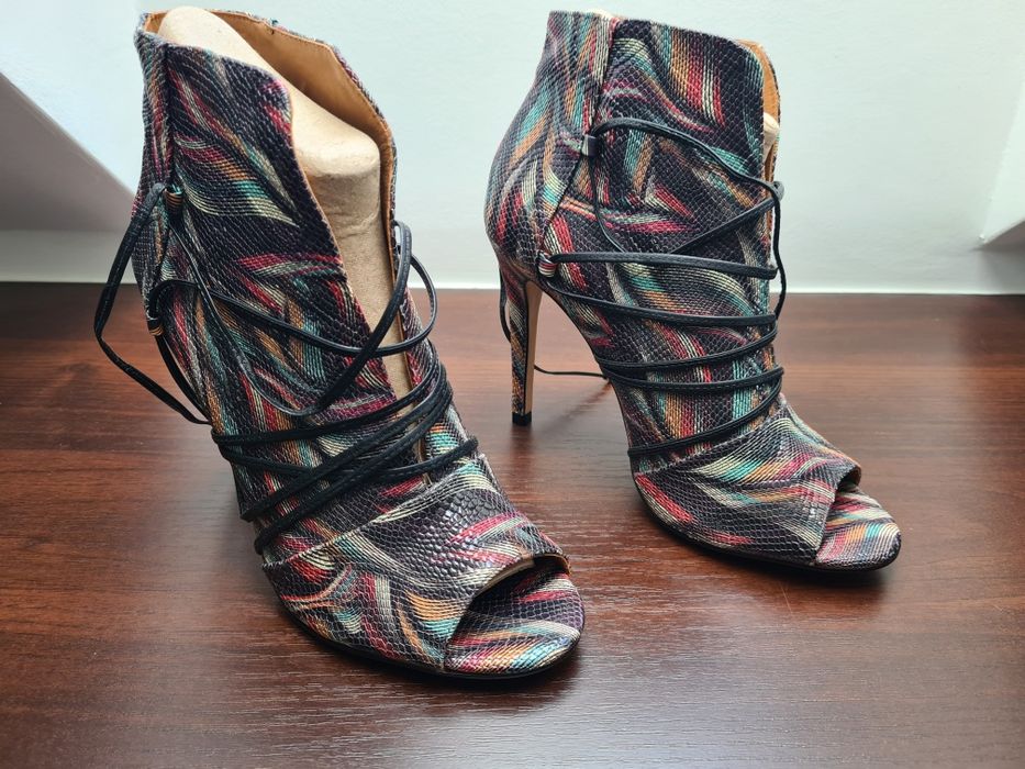 Piekne Kazar r. 40 peep toe