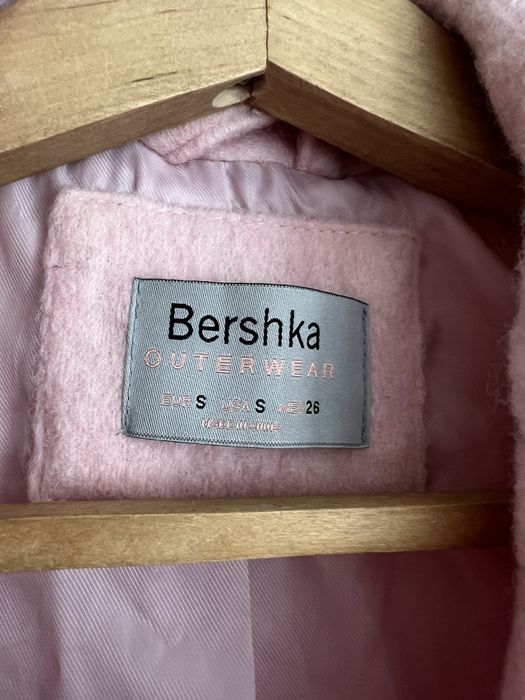 Пудрове демісезонне пальто Bershka S/26