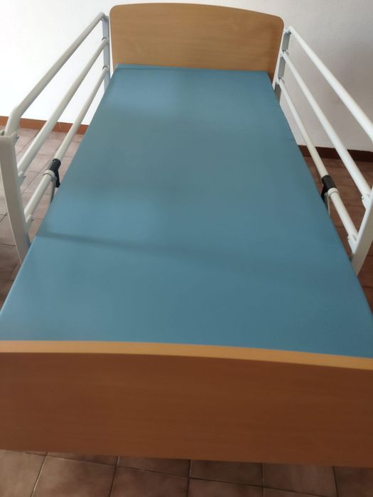 Cama articulada como nova