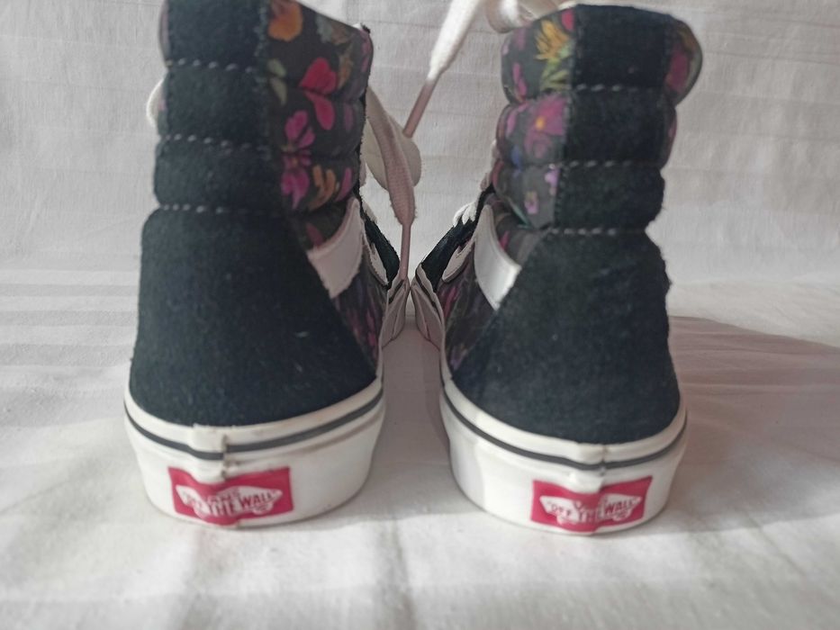 Vans roz. 38 - dł. wkł. 24 cm- skóra- stan bdb
