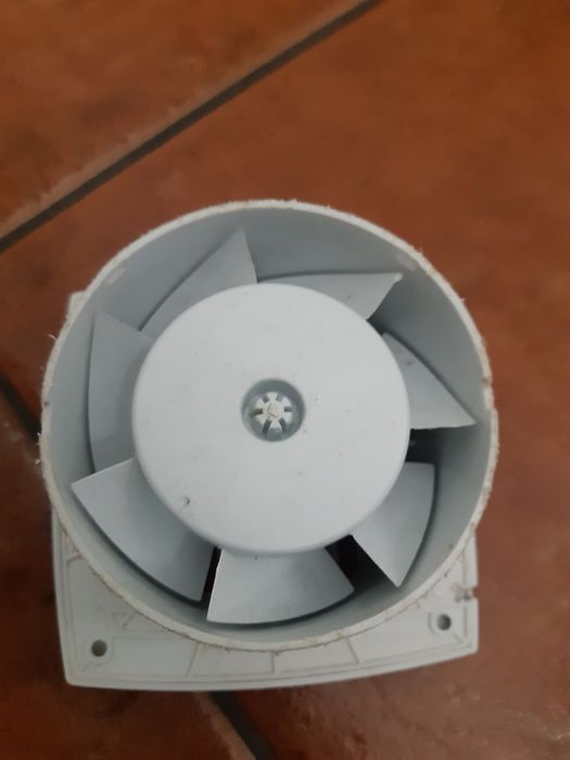 Ventoinha para casa de banho