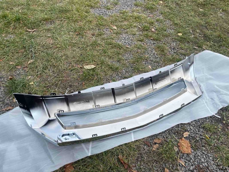 Хром накладка переднього AMG бампера Mercedes ML W166 11-15 Рамка