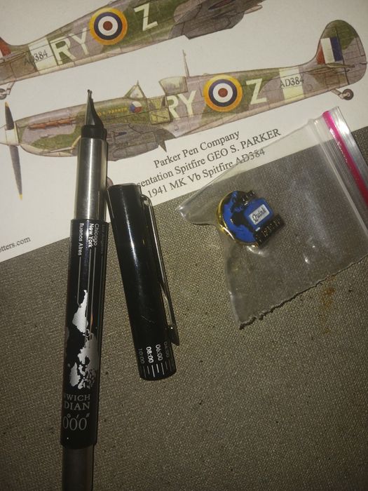 Caneta pin postal parker com oferta