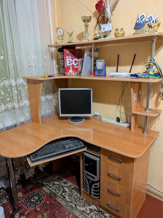 Продам компьюторний стіл Житомир